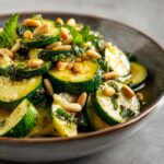Courgettes Sautées à la Menthe et aux Pignons