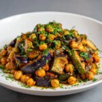 Poêlée d'Aubergines, Courgettes, et Pois Chiches