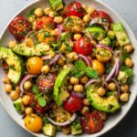 Salade de Pois Chiches, Avocat et Herbes