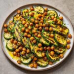 Salade tiède de pois chiches et courgettes grillées