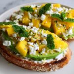 Tartine Froide à l'Avocat, Mangue et Feta