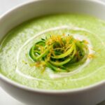 Velouté de Courgettes Froid avec Lait d'Amande et Citron