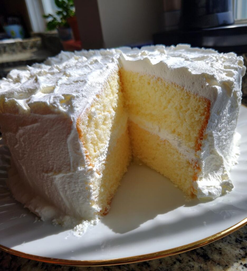 Gâteau d’anniversaire à la crème chantilly