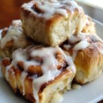 cinnamon rolls aesthetic
